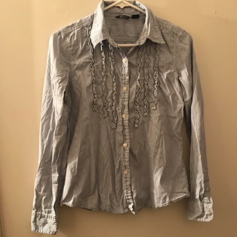 🌻Ruffle Pin Stripe Shirt-EUC!